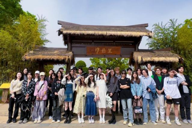 “詩經(jīng)里”尋春活動