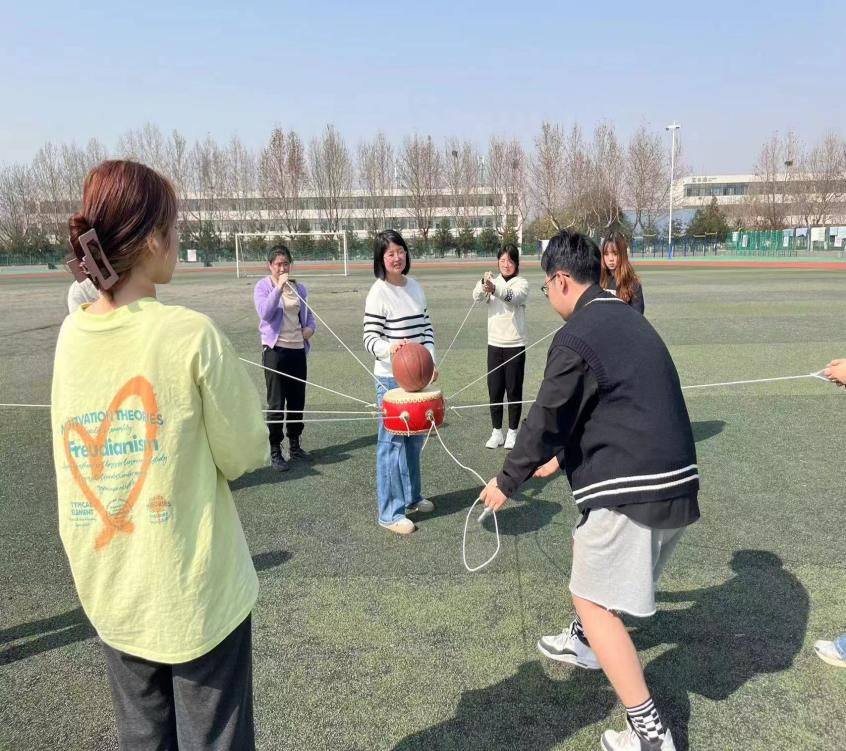 “春芽 ”團(tuán)體輔導(dǎo)正在進(jìn)行時(shí)