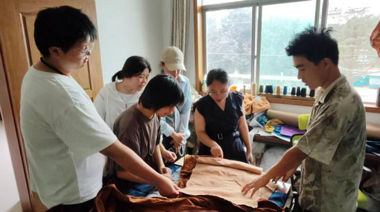 【陜西考生網(wǎng)】聚焦|西科大高新學(xué)院“三下鄉(xiāng)”社會(huì)實(shí)踐新聞專題報(bào)道|“青春筑夢(mèng)隊(duì)”暑期三下鄉(xiāng)社會(huì)實(shí)踐團(tuán)隊(duì)